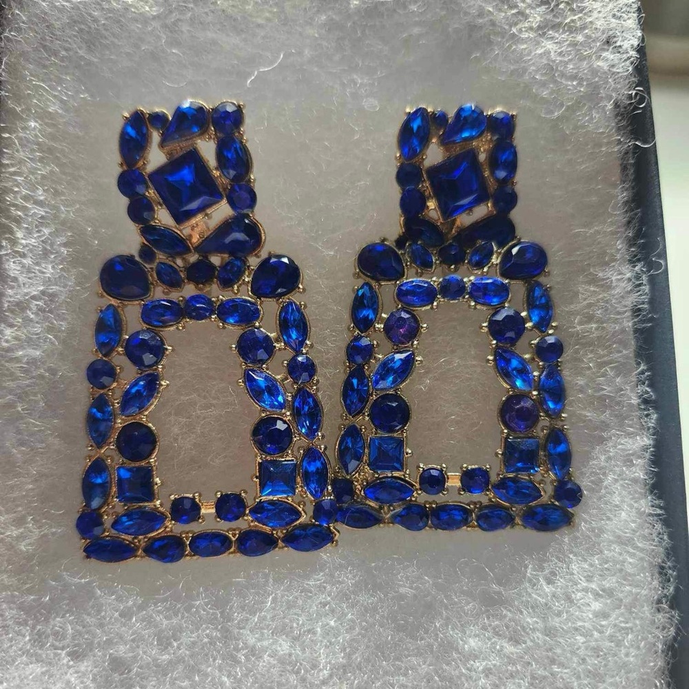 Rhinestone Rectangle Dangle Earring - Picture 3 of 3